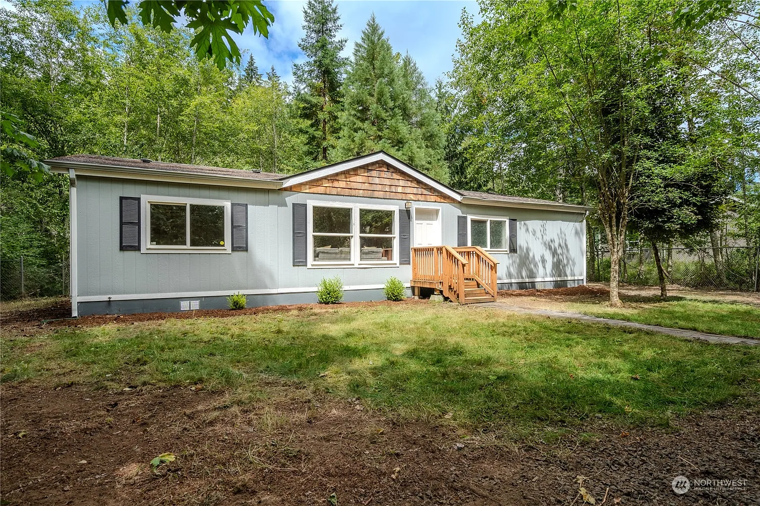 261 E McLane Drive photo 1