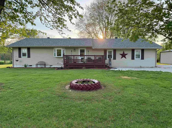 1011 Maurer Rd, Boonville, IN 47601