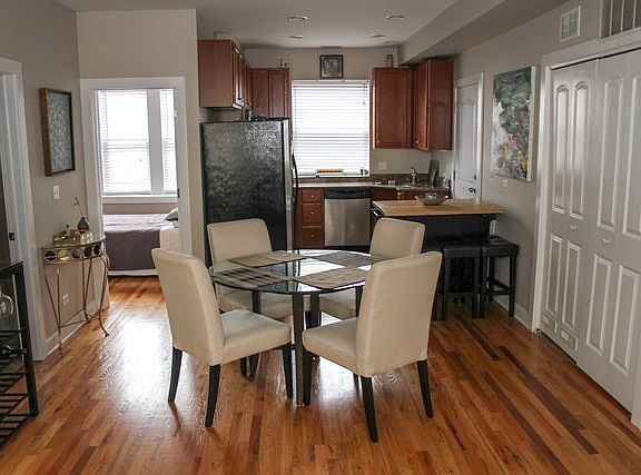 4th image of 1432 N Maplewood Ave APT 402
