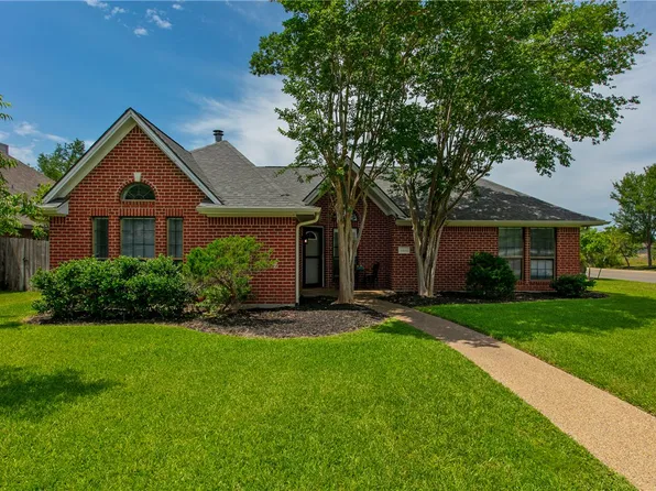 3900 Puffin Way, College Station, TX 77845