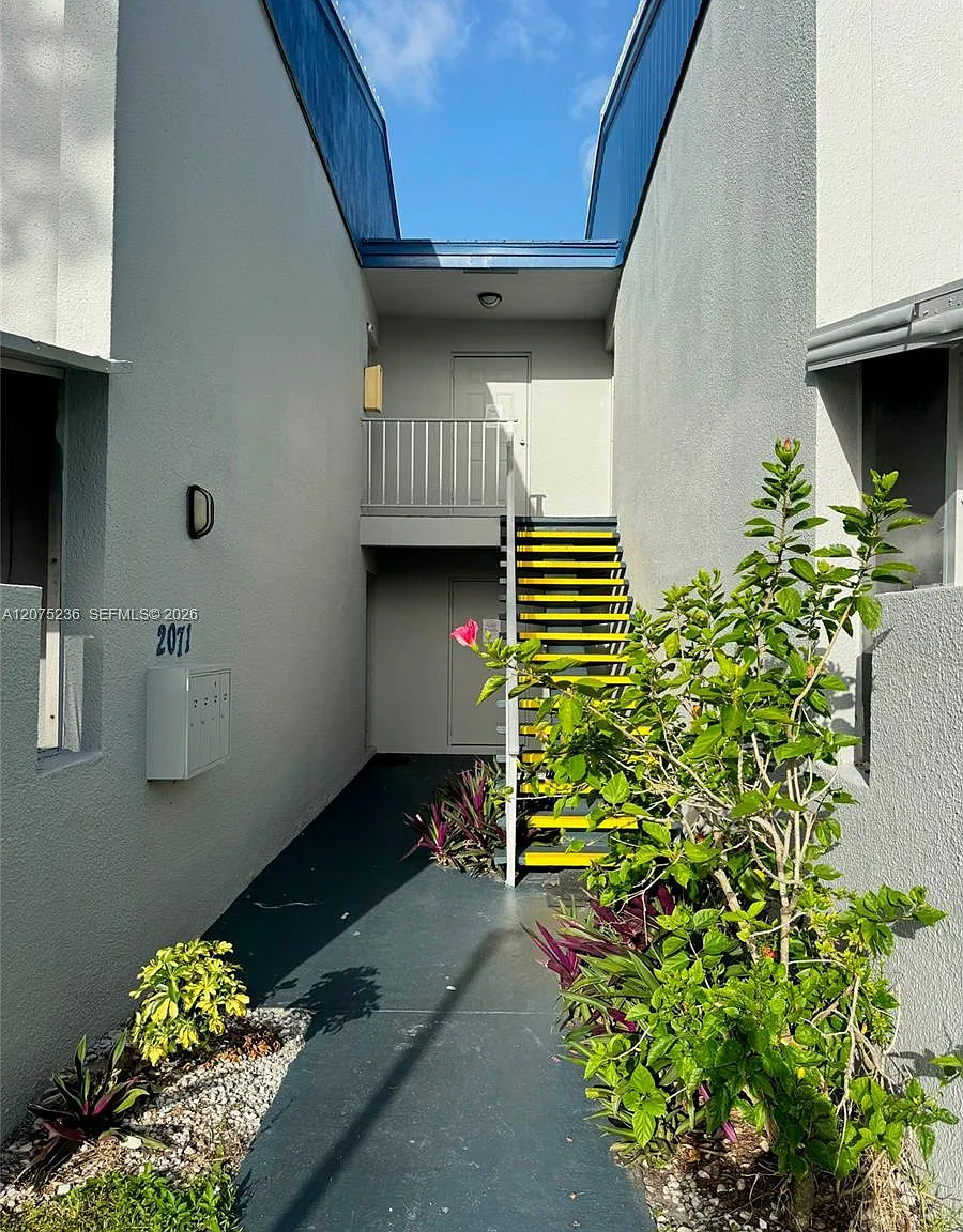 Newport At Lauderhill — Photo 1