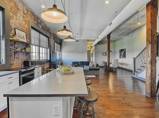 740 E North St APT 301, Indianapolis, IN 46202