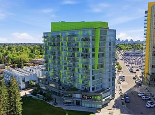 30 SW Brentwood Cmn NW #713, Calgary, AB T2L 2L8