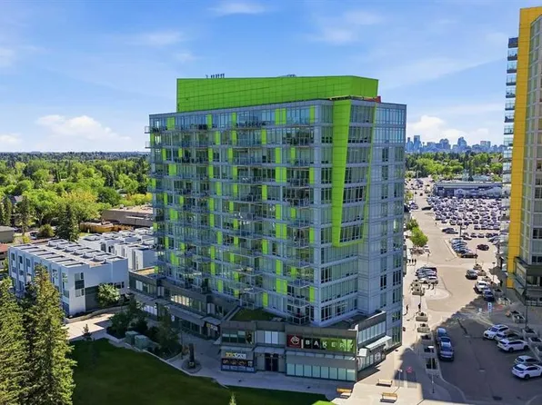 30 SW Brentwood Cmn NW #713, Calgary, AB T2L 2L8