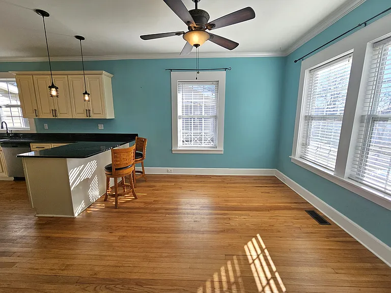 23 McAdoo Ave — Photo 8
