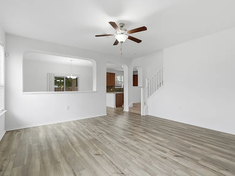 11200 Drumellan St — Photo 8