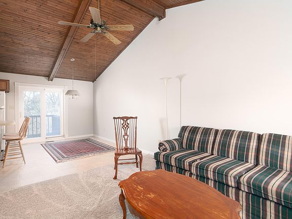 3rd image of 3986 Lauren Way