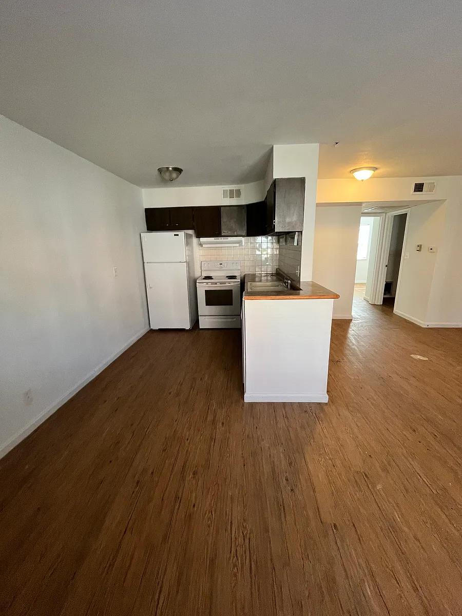Building Photo - 300 S Morrison Ave #332