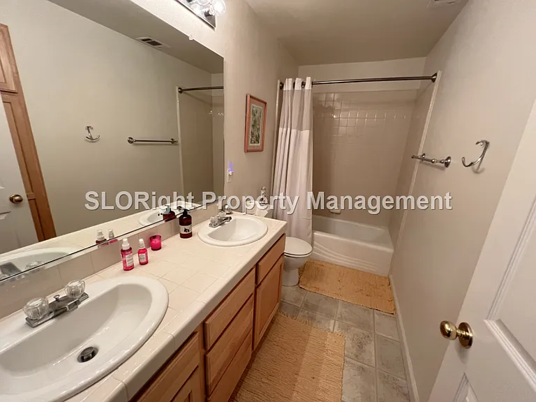 1527 Via Briza Ct — Photo 11