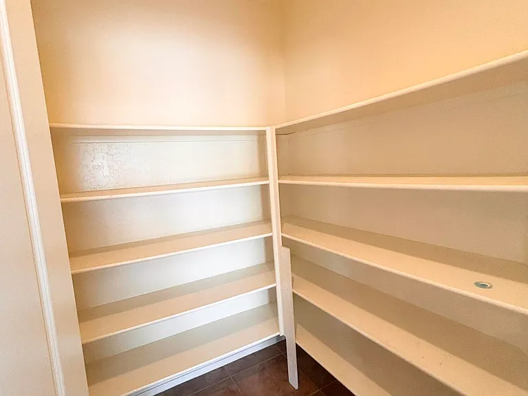 2692 E Vermont Ct — Photo 8