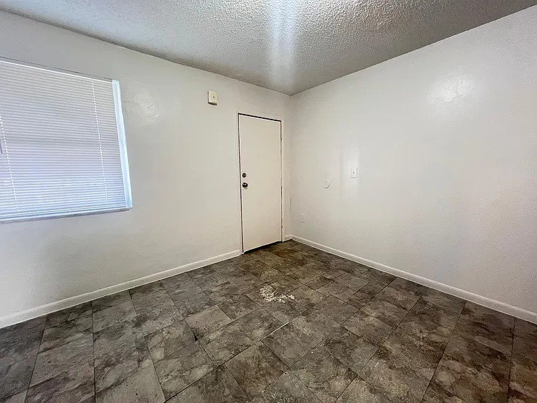 1801 NW 2nd Ct #204 — Photo 7
