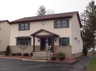 833 Woodlawn Ave, Moosic, PA 18507