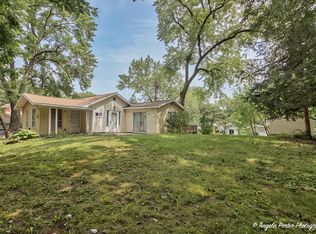 107 Manor Ave, Fox Lake, IL 60020