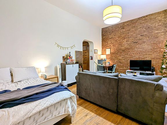 4th image of 340 W End Ave APT 2C