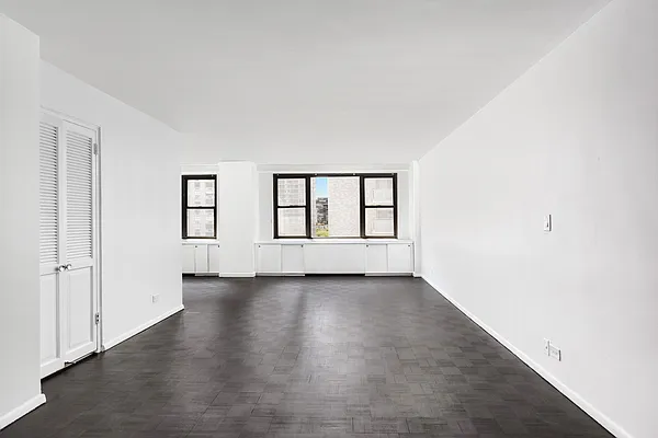 Sold by Compass | media 26