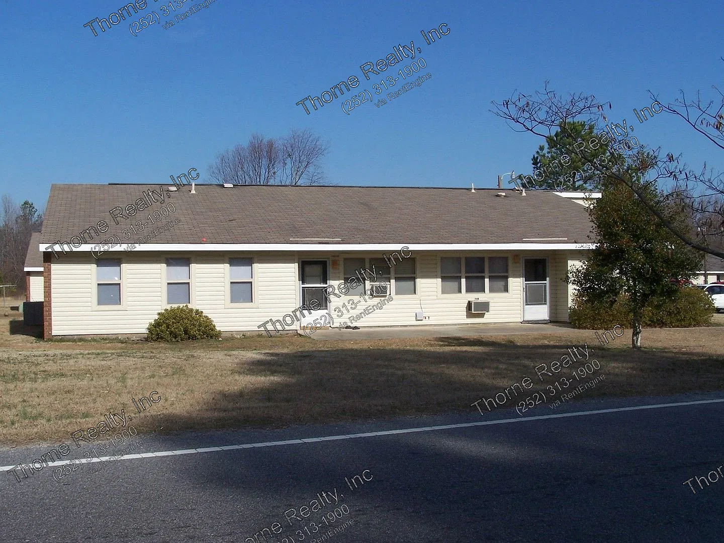 400 E Northern Blvd — Photo 1