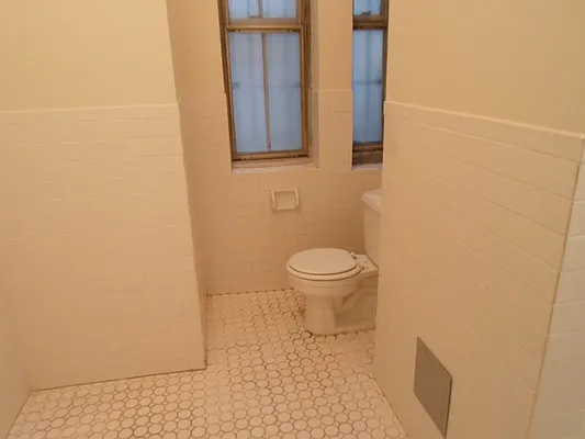 Sold by Manhattan Network Inc. | media 8