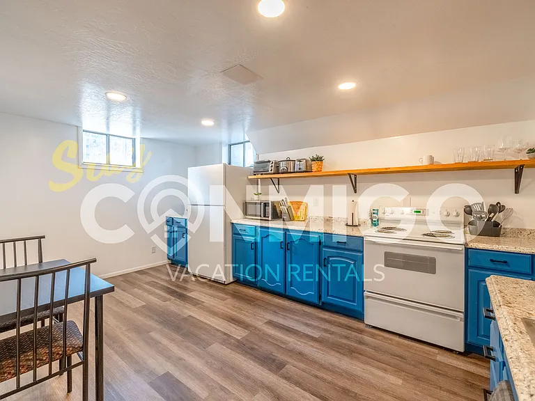 1041 E Platinum Way #1 — Photo 13