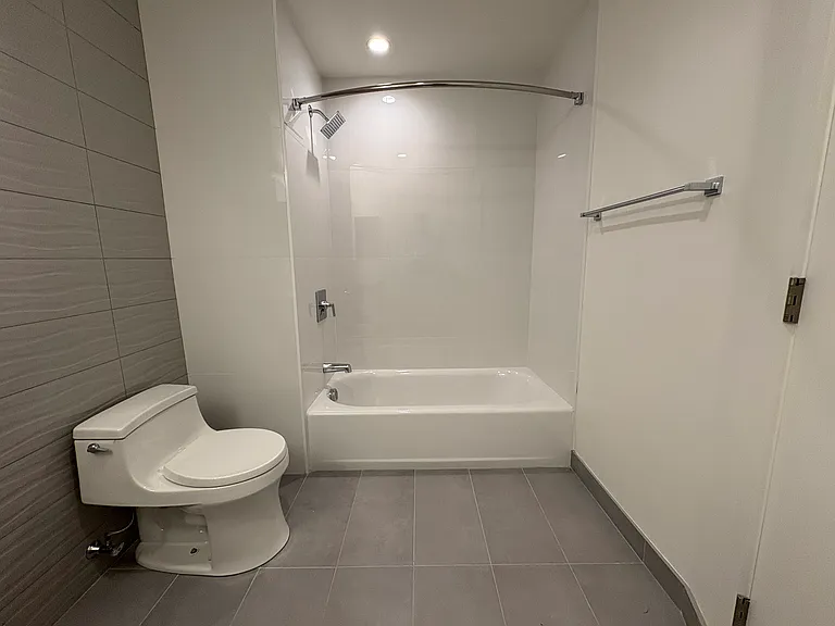 1077 Commonwealth Ave #500 — Photo 16