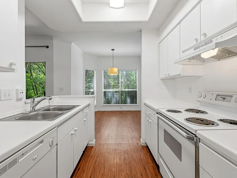 6000 Shepherd Mountain Cv #1605 — Photo 33