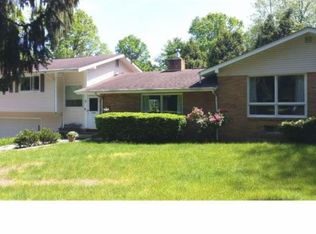 3 Brook Dr, Hightstown, NJ 08520