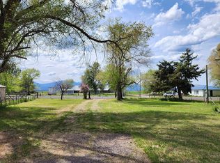 9027 Shady Pine Rd, Klamath Falls, OR 97601