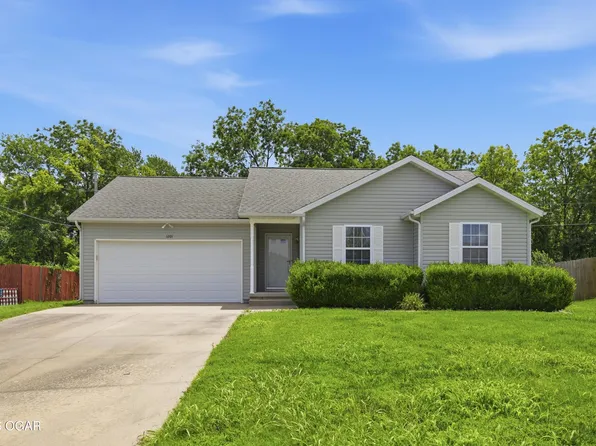 1201 Wild Flower Dr, Webb City, MO 64870