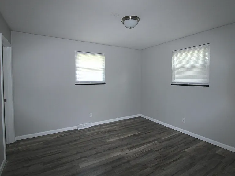 3350 Sunnyside Dr — Photo 13