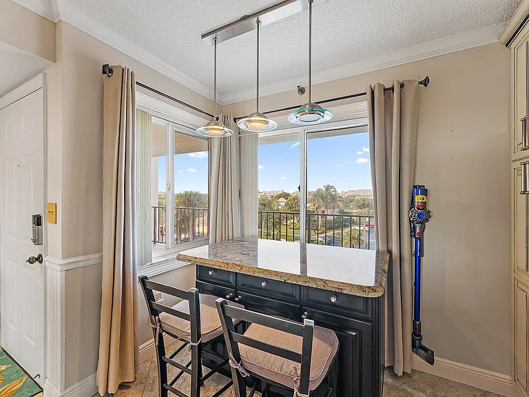 275 Palm Ave #C402 — Photo 6