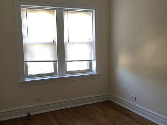 5th image of 5525 W Farragut Ave APT 3