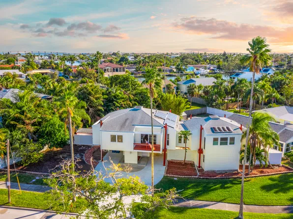 3250 E De Bazan Ave, Saint Pete Beach, FL 33706