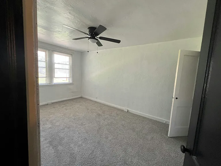 399 E Cliveden St #B — Photo 6