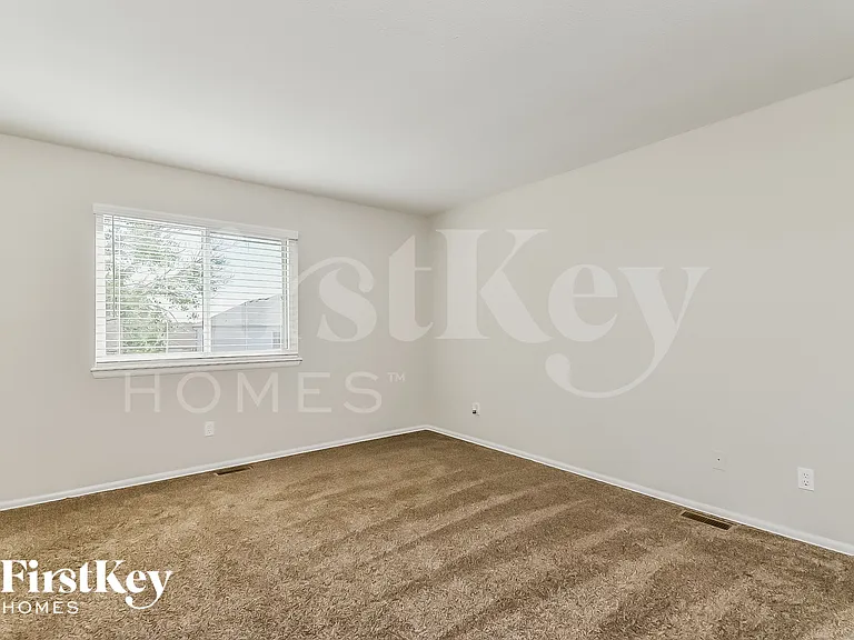 4663 Bittercreek Dr — Photo 9