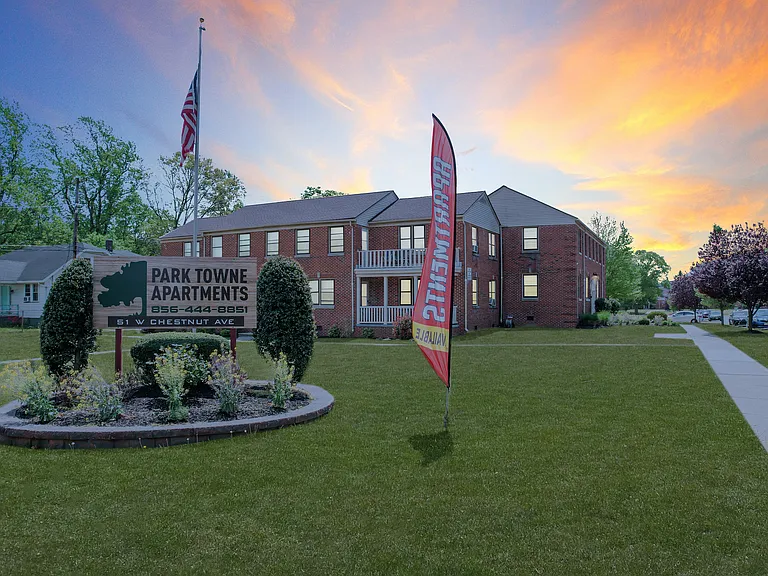 Park Towne Apartments LLC — Photo 8