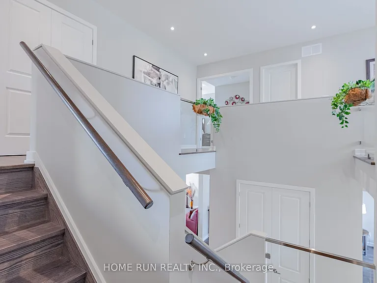 451 Longworth Ave — Photo 26