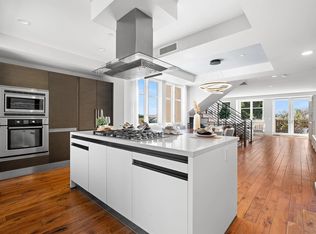 215 2nd St APT 101, Encinitas, CA 92024