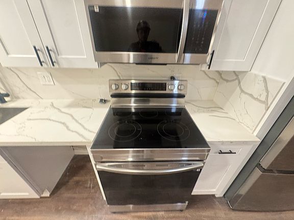 5th image of 601 Iberville St APT 402