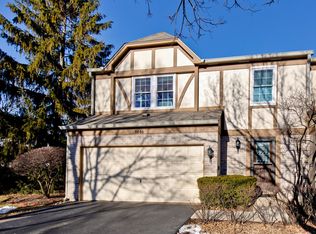 1446 W Sapphire Dr, Hoffman Estates, IL