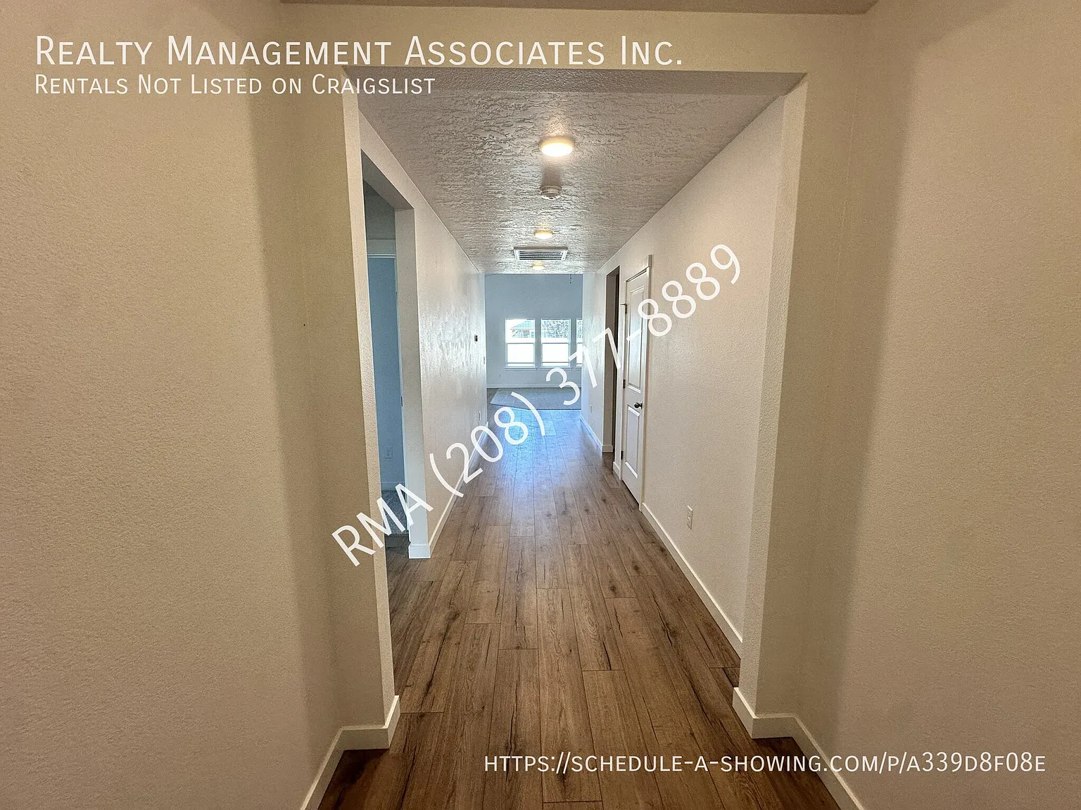 Modern Living in the Heart of South Nampa - 3 bedroom 2 bathroom — Photo 2