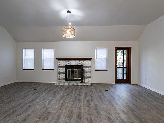 4th image of 5205 SW 86th Ter