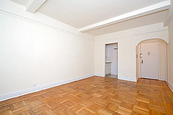 Rented by Barkoff Residential  | media 15