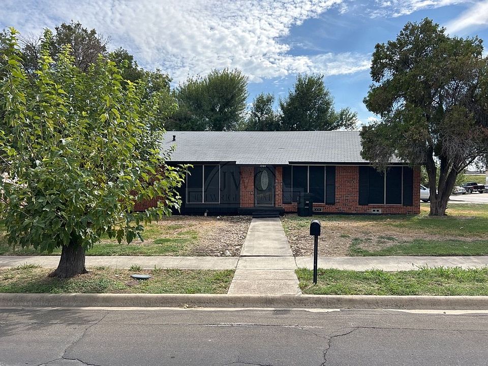 1st image of 1300 Grandon Dr