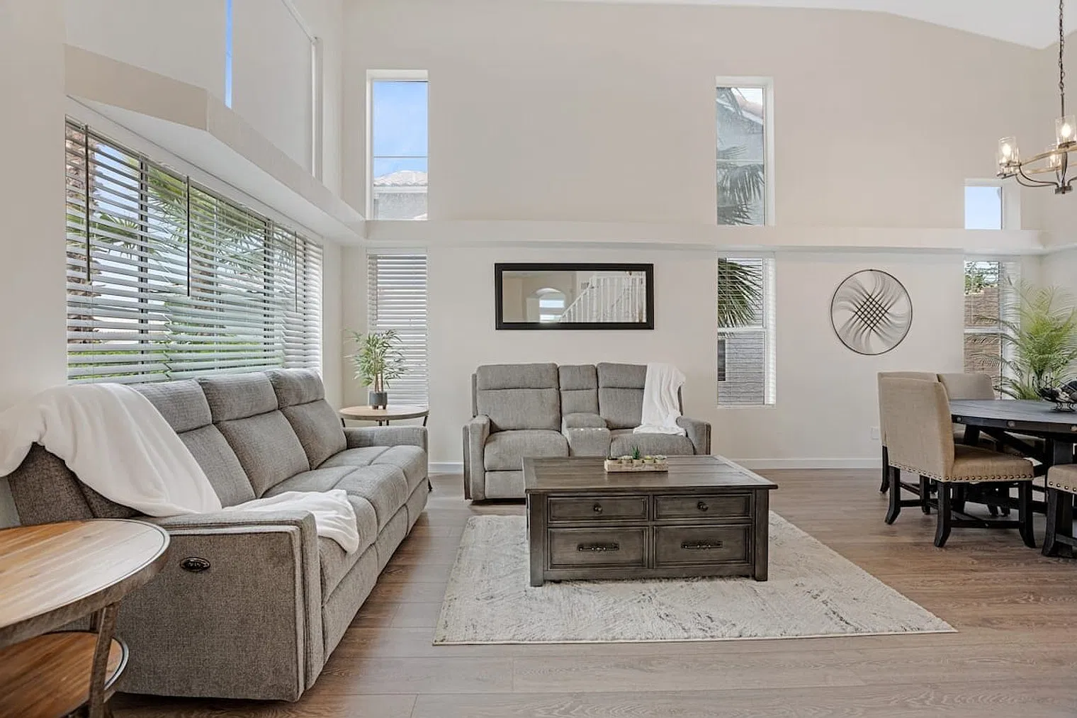 5 bed, 3.0 bath, $12,530 — Photo 1