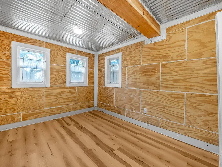 10011 Little Creek Cir — Photo 24