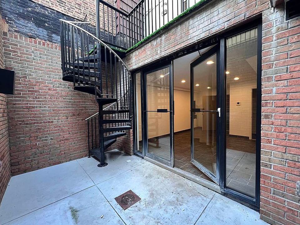 2 bed · 3 bath · 1,500 ft² in Williamsburg, Brooklyn
