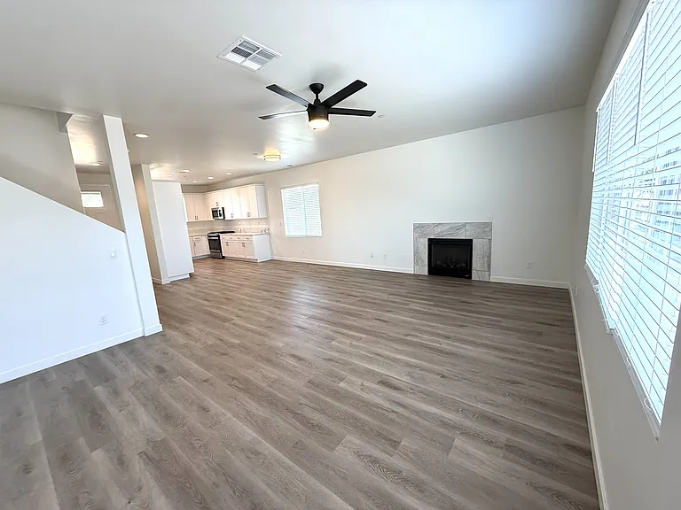 1715 Terrace Hill Dr — Photo 9
