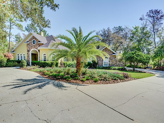 3rd image of 2636 Winnemissett Oaks Dr