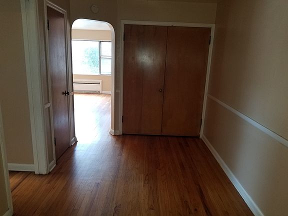 4th image of 3058 Poppleton Ave APT C