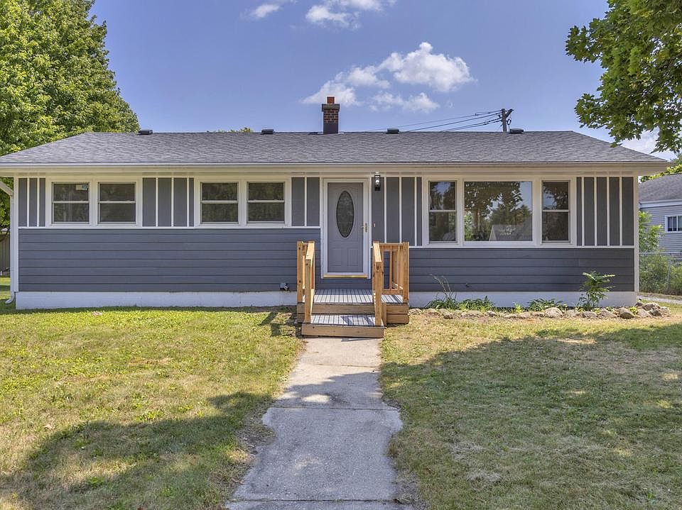 1st image of 636 Giddings AVENUE