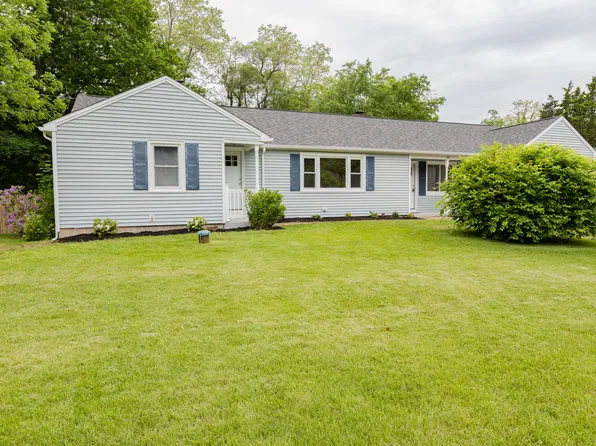 38 Dinwoodie Drive, North Branford, CT 06471